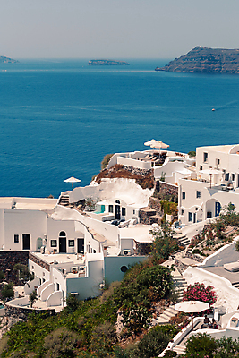 포토 JPG 해외이미지 전통 밧줄 바다 섬 오렌지 휴가 거리 주택 풍경 경사 사람없음 야외 건물 초록색 노란색 마을 일몰 발코니 지중해 그리스 언덕 타운 산토리니 그리스인 해외포토 서양인 건축물 유럽 줄 컬러 과일 노을 도시 파일형식 이미지허브