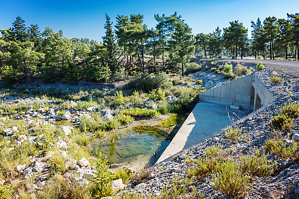 포토 JPG 해외이미지 나무 호수 자연 하늘 사람없음 물 파란색 강 신선 댐 홍수 그리스 그리스인 인공 해외포토 자연요소 서양인 식물 공공시설 유럽 컬러 자연재해 생태계 파일형식 이미지허브