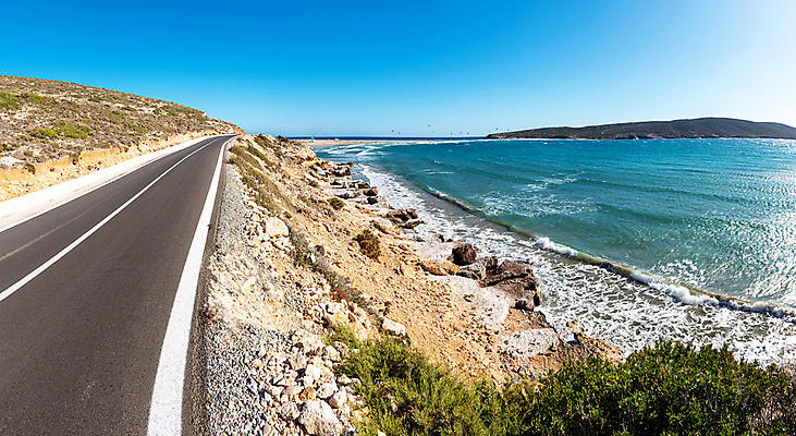 포토 JPG 해외이미지 도로 스포츠 파도 바다 섬 하늘 바람 휴가 사람없음 야외 파란색 도전 윈드서핑 서핑 그리스 연 서퍼 그리스인 프리스타일 해외포토 자연요소 서양인 유럽 길 컬러 교통시설 날씨 운동선수 놀이용품 수상스포츠 파일형식 이미지허브