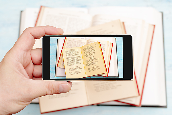 포토 JPG 해외이미지 손 종이 백그라운드 인터넷 비즈니스 통신 모바일 사람없음 책 스마트폰 핸드폰 디지털 스크린 공백 정보 흰색 잡기 네트워크 메시지 휴대용 무선전화기 전화기 스마트 전자 페이지 보여주기 고립 옛날 해외포토 컬러 컨셉 모션 신체부위 전자제품 스마트기기 오브젝트 파일형식 이미지허브