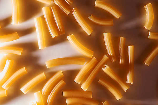 포토 JPG 해외이미지 꽃 2 재료 건조 파스타 건강 스파게티 요리 사람없음 노란색 이탈리아 흰색 쌍 닫기 둥지 밀 다발 묶기 먹기 묘사 국수 귀 밀짚 고립 녹말 탄수화물 펜네 해외포토 식물 유럽 음식 컬러 모션 곡류 서양음식 신체부위 면류 짚 파일형식 이미지허브