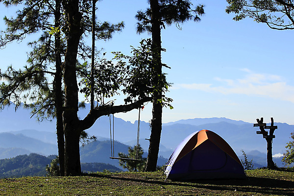 포토 JPG 해외이미지 나무 라이프스타일 계절 공원 호수 스포츠 여행 백그라운드 가족 태국 자연 하늘 아침 휴가 휴식 산 텐트 풍경 사람없음 야외 초록색 여름 빛 강 햇빛 태양 일출 일몰 캠핑 하이킹 시골 소나무 그룹 숲 북쪽 해외포토 주간 자연요소 식물 공공시설 아시아 컬러 컨셉 관계 레저 캠핑도구 생활 노을 방향 생태계 파일형식 이미지허브