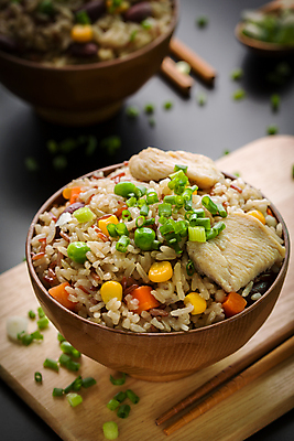 포토 JPG 해외이미지 전통 음식 채소 태국 밥 요리 동양인 사람없음 일본 검은색 식사 저녁식사 중국 튀김 사발 레시피 점심식사 스타일 해외포토 아시아 컬러 인종 사기그릇 파일형식 이미지허브