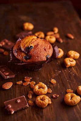 포토 JPG 해외이미지 접시 포크 재료 추상 건강 사람없음 초콜릿 여러개 견과류 씻기 상품 묘사 오브젝트 보리 위치 토핑 아몬드 모음 스펀지 건포도 구성 부스러기 카카오 해외포토 식기 다수 무늬 포도 디저트 곡류 한글 청결 건과일 파일형식 이미지허브