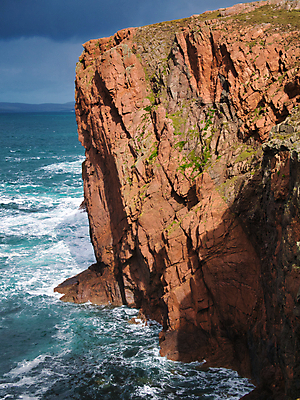 포토 JPG 해외이미지 구름 바다 섬 여행 자연 하늘 휴가 풍경 사람없음 야외 물 여름 파란색 맑음 절벽 바위 부식 내추럴 골절 화강암 스코틀랜드 해외포토 자연요소 계절 컬러 의학 날씨 영국 암석 돌_바위 생태계 파일형식 이미지허브