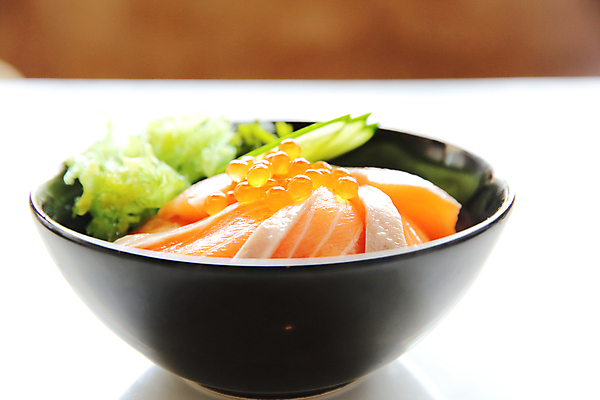 포토 JPG 해외이미지 그릇 오이 실내 사람없음 상추 덮밥 연어알 일본음식 연어덮밥 해외포토 식기 음식 채소 내부 알 파일형식 이미지허브