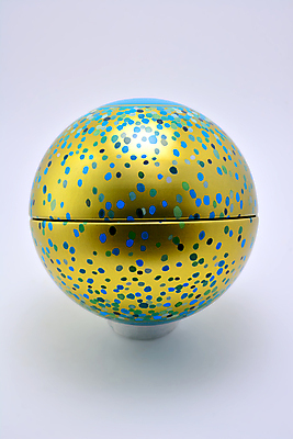 포토 JPG 해외이미지 모양 디자인 패턴 포장 공 추상 사람없음 장식 파란색 컬러풀 금속 활발 오픈 원형 황금 닫기 롤 여의주 해외포토 도형 컬러 컨셉 무늬 모션 재질 파일형식 이미지허브