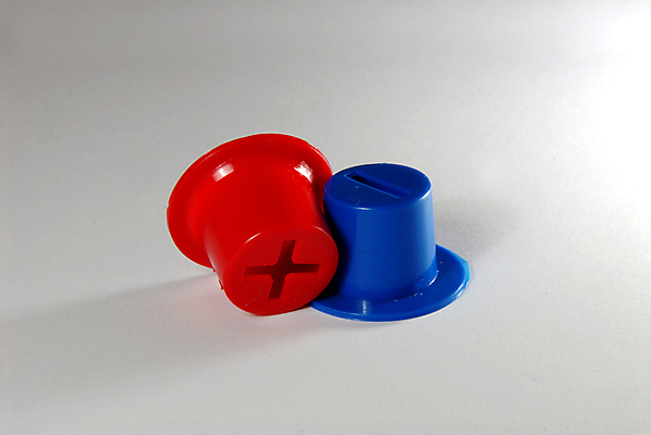 포토 JPG 해외이미지 디자인 백그라운드 일러스트 사람없음 그래픽 가로 빨간색 파란색 힘 흰색 플러스 심볼 사인 긍정 볼트 연료 고립 부정적 엘리먼트 요금 전압 해외포토 기호 감정 컬러 컨셉 공구 파일형식 이미지허브