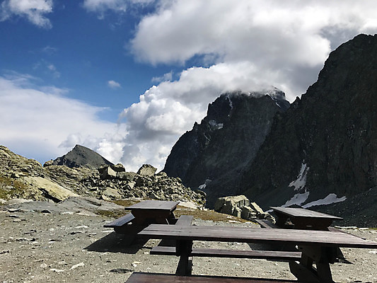 포토 JPG 해외이미지 유럽 여행 자국 자연 하늘 휴가 산 파노라마 풍경 사람없음 야외 이탈리아 산책 트래킹 하이킹 바위 고도 알프스 산기슭 내추럴 방법 선로 절정 산맥 해외포토 나라 레저 휴식 촬영기법 돌_바위 생태계 파일형식 이미지허브
