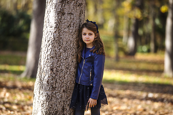 포토 JPG 해외이미지 나무 학생 공원 교육 어린이 잎 밭 놀이 함께함 한명 사람 소년 야외 캐주얼 조깅 햇빛 태양 맑음 기쁨 자유 떨어짐 숲 즐거움 커뮤니티 일반 무료 해외포토 자연요소 식물 1 옷 공공시설 남자 감정 컨셉 농업 날씨 운동 파일형식 이미지허브
