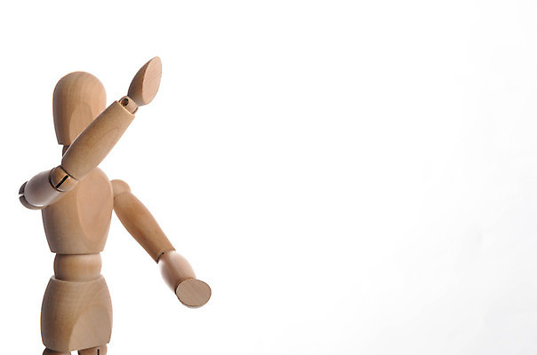 포토 JPG 해외이미지 사람없음 목재 손들기 인사 목각인형 해외포토 나무 인형 재료 모션 예절 파일형식 이미지허브