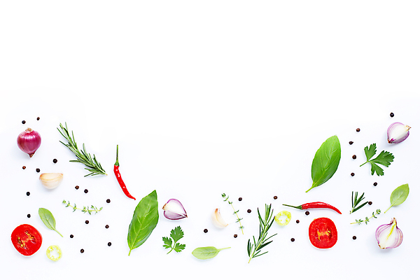 포토 JPG 해외이미지 백그라운드 토마토 채소 식재료 고추 실내 마늘 사람없음 신선 흰배경 후추 바질 로즈메리 적양파 카피스페이스 해외포토 양파 내부 공백 흰색 허브 향신료 파일형식 이미지허브