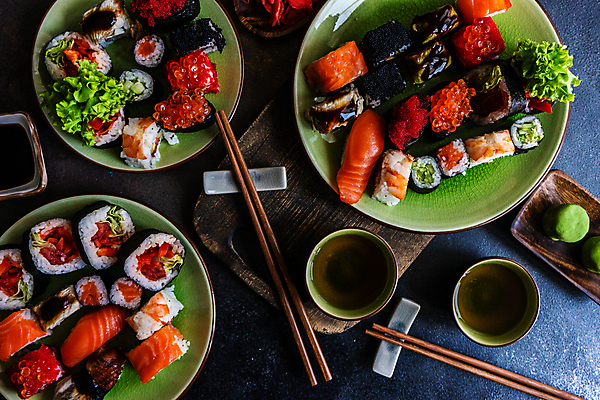 포토 JPG 해외이미지 음식 젓가락 사람없음 컵 세트 초밥 회 신선 차 해산물 연어 생강 모듬초밥 생강초절임 해외포토 식기 음료 채소 수저 어류 모듬 절임 일본음식 파일형식 이미지허브