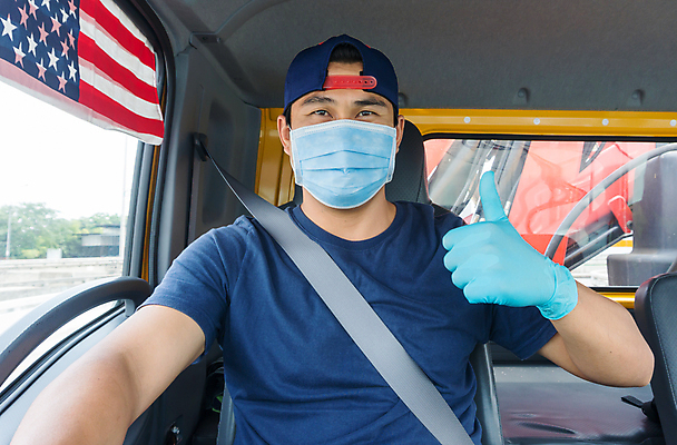 포토 JPG 해외이미지 남자 비즈니스 교통시설 자동차 노동자 건강 가면 한명 안전 사람 동양인 건강관리 중국 고통 트럭 운전사 바이러스 닫기 성조기 보호 질병 감염 짐차 질서 트레일러 물류 그만 인플루엔자 전염병 캡모자 해외포토 직업 모자_잡화 1 감정 아시아 육상교통 교통 컨셉 의학 모션 관리 인종 예절 국기 시설 파일형식 이미지허브