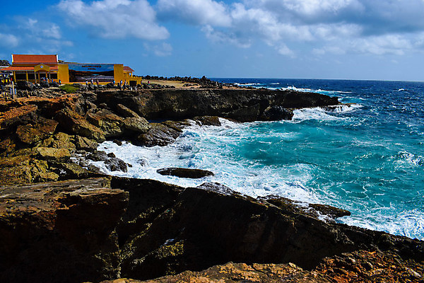 포토 JPG 해외이미지 공원 모래 파도 바다 섬 여행 백그라운드 자연 하늘 날씨 휴가 국립공원 풍경 사람없음 야외 물 여름 파란색 여행객 맑음 바위 동굴 내추럴 전국 해외포토 자연요소 계절 공공시설 컬러 사람 돌_바위 생태계 파일형식 이미지허브