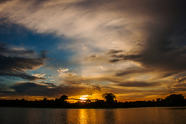 포토 JPG 해외이미지 구름 실루엣 바다 여행 백그라운드 오렌지 가족 자연 벽지 하늘 풍경 사람없음 야외 물 여름 파란색 빛 강 컬러풀 태양 반사 노란색 일출 미국 일몰 저녁 열대우림 카누 브라질 남쪽 아마존 수평선 해외포토 자연요소 계절 컬러 북아메리카 과일 관계 촬영기법 노을 수상스포츠 남아메리카 야간 숲 방향 생태계 파일형식 이미지허브