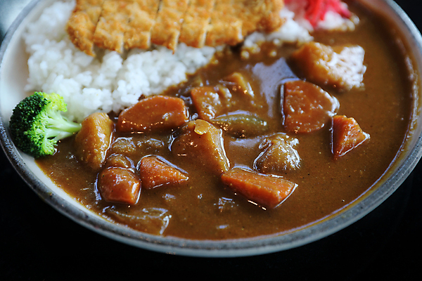 포토 JPG 해외이미지 검은배경 실내 사람없음 돈가스 카레 일본음식 카레돈가스 해외포토 음식 백그라운드 내부 검은색 커틀릿 파일형식 이미지허브