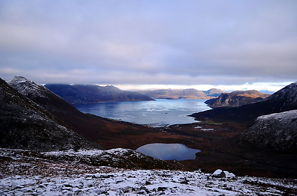 포토 JPG 해외이미지 호수 여행 백그라운드 자연 하늘 산 풍경 사람없음 물 하이킹 해외포토 자연요소 레저 생태계 파일형식 이미지허브