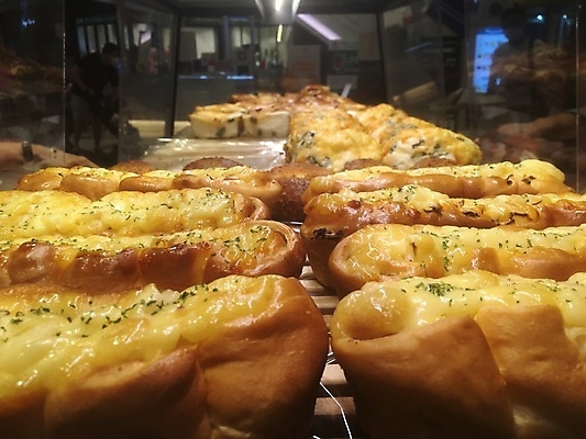 포토 JPG 해외이미지 전통 아시아 문화 음식 빵 여행 백그라운드 불 디저트 거리 건강 요리 사람 동양인 사람없음 야외 식사 빵집 흰색 신선 도시 업무 뜨거움 달콤 맛 먹기 내추럴 옛날 해외포토 자연요소 나라 컬러 컨셉 모션 인종 상점 작업 파일형식 이미지허브