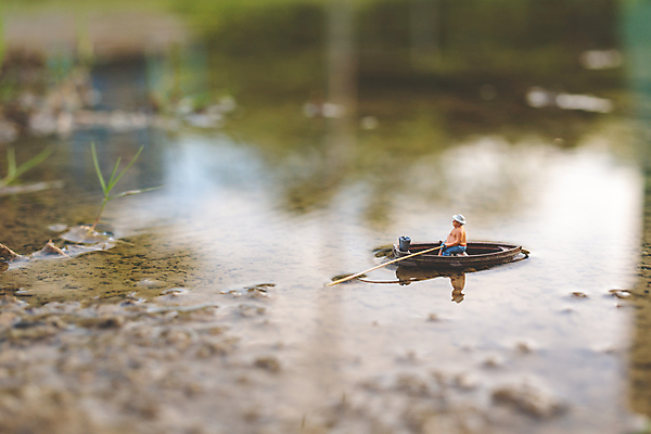 포토 JPG 해외이미지 남자 호수 음식 스포츠 바다 여행 컨셉 자연 낚시 휴가 어류 사람 사람없음 야외 목재 물 강 미니어처 보트 작음 어부 낚시꾼 해외포토 자연요소 나무 직업 배_교통 재료 레저 모형 수중동물 크기 생태계 파일형식 이미지허브