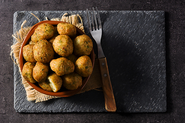 포토 JPG 해외이미지 접시 음식 공 휴가 파슬리 어류 사람없음 검은색 식사 튀김 자르기 소금 석판 해외포토 식기 컬러 채소 모션 수중동물 파일형식 이미지허브