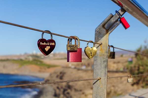 포토 JPG 해외이미지 유럽 밧줄 바다 섬 여행 아프리카 자연 하늘 휴가 매달리기 사랑 안전 사람없음 야외 목재 물 여름 하트 스페인 철 부식 복고 잠금 보안 철사 대서양 옛날 철강 해외포토 자연요소 모양 나무 계절 감정 나라 줄 재료 모션 생태계 파일형식 이미지허브