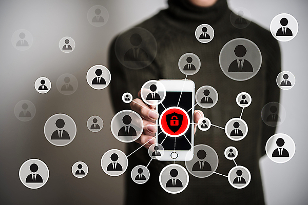 포토 JPG 해외이미지 아이콘 손 남자 벽 컨셉 인터넷 비즈니스 통신 관계 기술 사람 이벤트 사람없음 옆모습 그래픽 스마트폰 컴퓨터 디지털 스크린 웹 우정 잡기 비즈니스맨 원형 네트워크 그룹 메시지 뉴스 연결 심볼 언론 커뮤니티 온라인 공유 멀티미디어 소셜 해외포토 도형 뷰포인트 모션 신체부위 친구 전자제품 핸드폰 스마트기기 직장인 파일형식 이미지허브