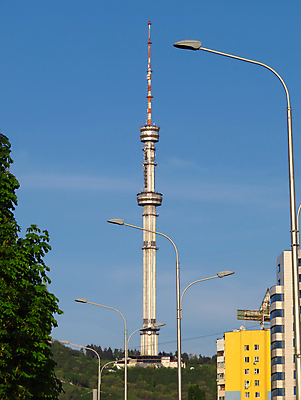 포토 JPG 해외이미지 나무 계절 아시아 통신 자연 하늘 산 풍경 사람없음 초록색 파란색 도시풍경 탑 도시 방송 장면 개발 카자흐스탄 해외포토 식물 건축물 나라 컬러 생태계 파일형식 이미지허브