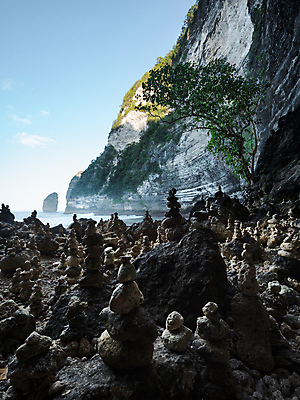 포토 JPG 해외이미지 나무 바다 섬 여행 자연 휴가 풍경 사람없음 야외 건물 관광지 일출 동남아시아 만 사찰 숲 썰물 버리기 발리 인도네시아 단계 명승지 민물 해외포토 식물 건축물 아시아 종교건축 모션 노을 생태계 파일형식 이미지허브