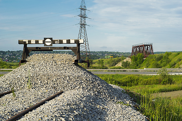포토 JPG 해외이미지 도로 자연 풍경 사람없음 초록색 여름 줄무늬 방향 심볼 언덕 사인 그만 해외포토 계절 길 컬러 무늬 교통시설 생태계 파일형식 이미지허브