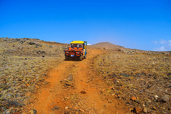 포토 JPG 해외이미지 공원 모래 파도 바다 섬 여행 백그라운드 자연 하늘 날씨 휴가 국립공원 풍경 사람없음 야외 물 여름 파란색 여행객 맑음 바위 동굴 내추럴 전국 해외포토 자연요소 계절 공공시설 컬러 사람 돌_바위 생태계 파일형식 이미지허브