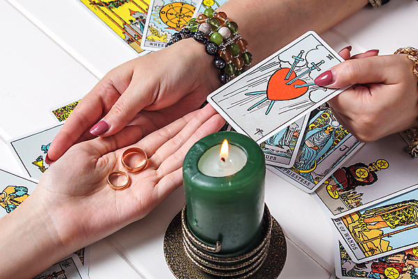 포토 JPG 해외이미지 종교 결혼식 불 미래 취미 사람없음 독서 어둠 할로윈 수확 마법사 마술사 운명 최고 신용카드 행운 의식 재산 중앙 예측 신비 크리스탈 점성술 공상 문제 마법 나쁜 예언자 집시 초능력 해외포토 자연요소 결혼 컨셉 농업 금융 마술 광석 파일형식 이미지허브