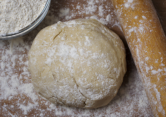 포토 JPG 해외이미지 전통 음식 빵 재료 탁자 피자 건강 요리 사람없음 목재 케이크 주방 식사 빵집 흰색 신선 맛 밀 굽기 지중해 먹기 준비 유기농 날것 반죽 밀가루 생식 이스트 페스츄리 핸드메이드 해외포토 나무 웰빙 바다 컬러 가구 컨셉 모션 디저트 곡류 패스트푸드 서양음식 상점 가루 구이 파일형식 이미지허브