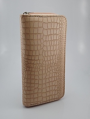 포토 JPG 해외이미지 여자 돈 표면 실내 육류 안전 사람없음 오픈 신용카드 거친 지갑 닫기 가죽 오브젝트 지퍼 편리함 해외포토 컨셉 식재료 모션 사람 내부 금융 재산 파일형식 이미지허브