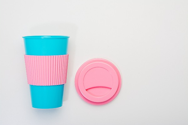 포토 JPG 해외이미지 라이프스타일 식기 커피 음료 분홍색 겨울 아침 사람없음 컵 파란색 컬러풀 유행 재활용 머그컵 뚜껑 뜨거움 상품 일회용 컨테이너 플라스틱 오브젝트 에코 친환경 생태계 테이크아웃 고무 소매 유지 고립 생태학 실리콘 목업 힙스터 카피스페이스 해외포토 주간 계절 교육 패션 산업 컬러 재질 생활 환경 공백 파일형식 이미지허브