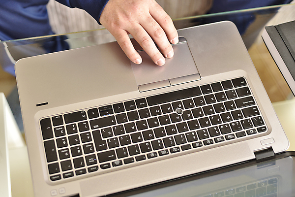 포토 JPG 해외이미지 백인 직업 인터넷 노동자 주택 건강 병원 가면 사람없음 치료 건강관리 웹 고통 의사 작업 열 네트워크 바이러스 질병 스마트 감염 전염 멀리 온라인 알레르기 돌봄 백신 소셜 증상 프리랜서 해로움 해외포토 서양인 감정 컨셉 의학 모션 관리 건물 의료진 파일형식 이미지허브