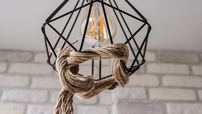 포토 JPG 해외이미지 벽 가구 백그라운드 전구 조명 주택 매달리기 사람없음 내부 장식 인테리어 방 에너지 수확 흰색 램프 플랫 클래식 천장 복고 샹들리에 다락방 팬던트 스타일 많음 해외포토 디자인 컬러 생활용품 컨셉 농업 모션 건물 파일형식 이미지허브