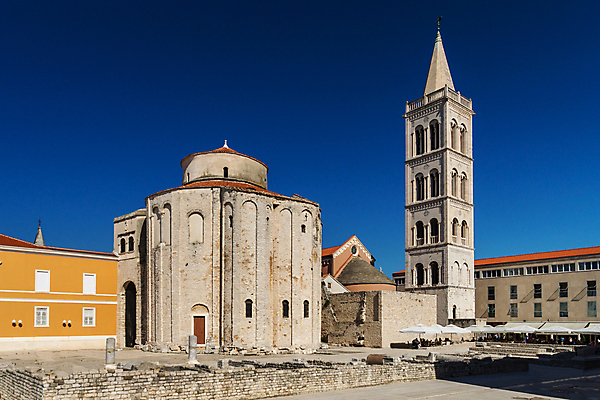 포토 JPG 해외이미지 바다 건축양식 사람없음 건물 항구 가을 도시 역사 9월 지중해 휴양지 시력 타운 크로아티아 옛날 해외포토 건축물 계절 건축 유럽 교통시설 장소 날짜 파일형식 이미지허브