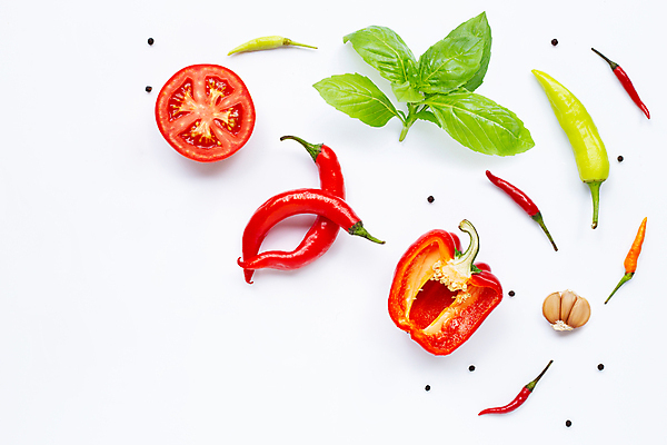 포토 JPG 해외이미지 백그라운드 토마토 채소 식재료 고추 단면 파프리카 실내 마늘 사람없음 신선 흰배경 후추 바질 해외포토 내부 흰색 향신료 파일형식 이미지허브