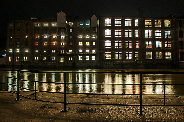 포토 JPG 해외이미지 흑백 사람없음 반사 해외포토 촬영기법 파일형식 이미지허브