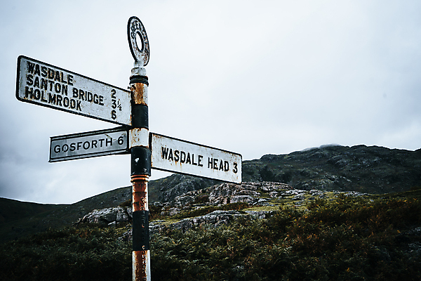 포토 JPG 해외이미지 나무 구름 유럽 호수 여행 가족 자연 하늘 휴가 휴식 영국 잉글랜드 산 풍경 사람없음 야외 초록색 물 강 운동 평화 걷기 하이킹 시골 보트 언덕 사인 카누 카약 흐림 내추럴 해외포토 자연요소 식물 나라 컬러 컨셉 배_교통 관계 모션 레저 날씨 건강 수상스포츠 생태계 파일형식 이미지허브