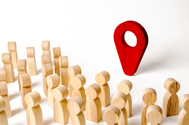 포토 JPG 해외이미지 실내 사람없음 말_게임 군중 흰배경 위치 해외포토 백그라운드 사람 내부 흰색 파일형식 이미지허브