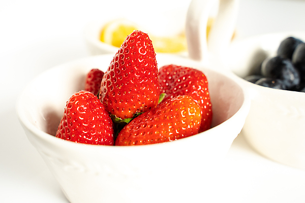 포토 JPG 해외이미지 접시 웰빙 음료 음식 다이어트 채소 오렌지 과일 부분 딸기 포도 서브 바나나 건강 요리 사람없음 빨간색 초록색 노란색 검은색 식사 저녁식사 샐러드 껍질 하트 오픈 사발 아침식사 사과 설탕 자르기 레몬 피부 유기농 슬라이스 내추럴 점심식사 스무디 채식주의자 해외포토 모양 식기 컬러 모션 신체부위 사기그릇 채식 파일형식 이미지허브