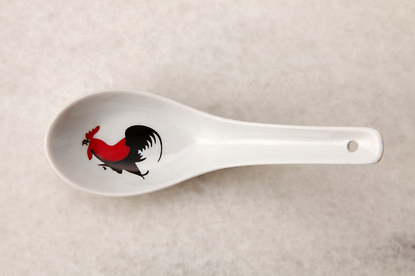 포토 JPG 해외이미지 전통 디자인 아시아 문화 동양인 사람없음 가로 한개 숟가락 중국 장비 흰색 기구 도자기 오브젝트 싱글 심플 고립 백자 해외포토 1 나라 컬러 수저 인종 파일형식 이미지허브