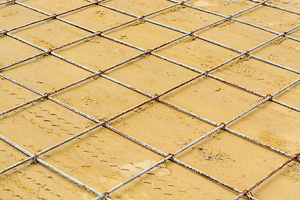 포토 JPG 해외이미지 산업 선 모래 건축양식 바닥 사람없음 건물 금속 힘 바 제조 묶기 철 부식 정사각형 새장 망사 패널 철강 콘크리트 해외포토 도형 건축물 건축 모션 재질 직물 케이지 파일형식 이미지허브