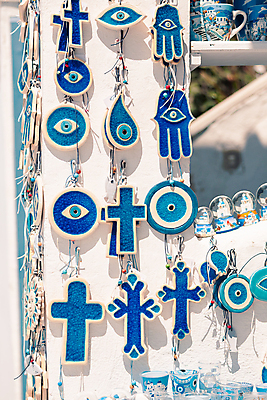 포토 JPG 해외이미지 여행 백그라운드 휴가 사람없음 건물 장식 파란색 상점 그리스 휴양지 기념품 산토리니 수공예 해외포토 건축물 유럽 컬러 장소 공예 오브젝트 파일형식 이미지허브