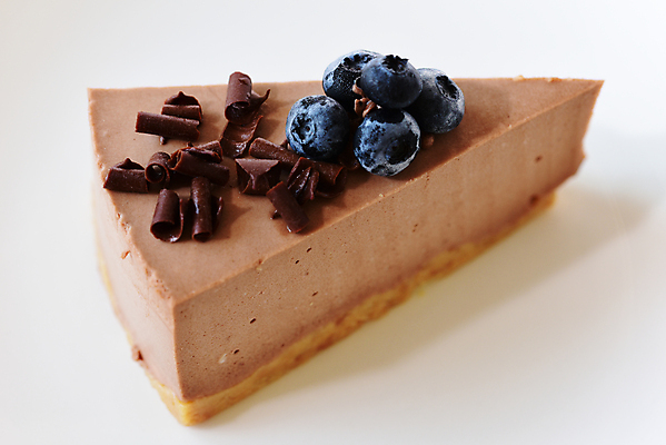 포토 JPG 해외이미지 열매 사람없음 케이크 초콜릿 얼음 생일 설탕 굽기 파운드 스펀지 해외포토 자연요소 식물 기념일 돈 디저트 구이 파일형식 이미지허브