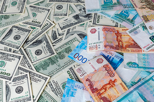 포토 JPG 해외이미지 종이 백그라운드 컨셉 지폐 돈 비즈니스 성공 사람없음 금융 경제 달러 동전 미국 힘 펼침 시장 구매 강의 심볼 사인 속도 무역 상업 러시아 위치 이익 계산서 러시아인 루블 위기 해외포토 서양인 유럽 산업 북아메리카 모션 쇼핑 재산 파일형식 이미지허브