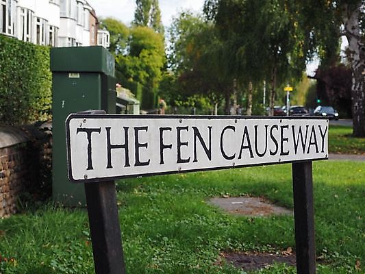 포토 JPG 해외이미지 영어 유럽 도로 영국 잉글랜드 거리 사람없음 사인 유럽연합 해외포토 문자 나라 길 교통시설 파일형식 이미지허브