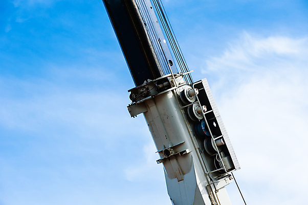 포토 JPG 해외이미지 산업 선 밧줄 하늘 사람없음 야외 금속 힘 기계 장비 전선 도구 공구 바퀴 기중기 철사 무거움 긴장 기어 공학 도르래 조작 철강 해외포토 교육 감정 줄 재질 중장비 무게 파일형식 이미지허브